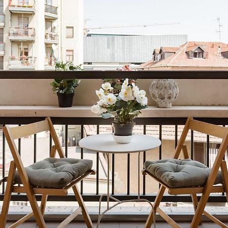 Golden Suite Apartment & Day Use Милано Екстериор снимка