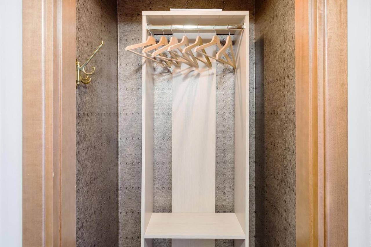 Golden Suite Apartment & Day Use Милано Екстериор снимка